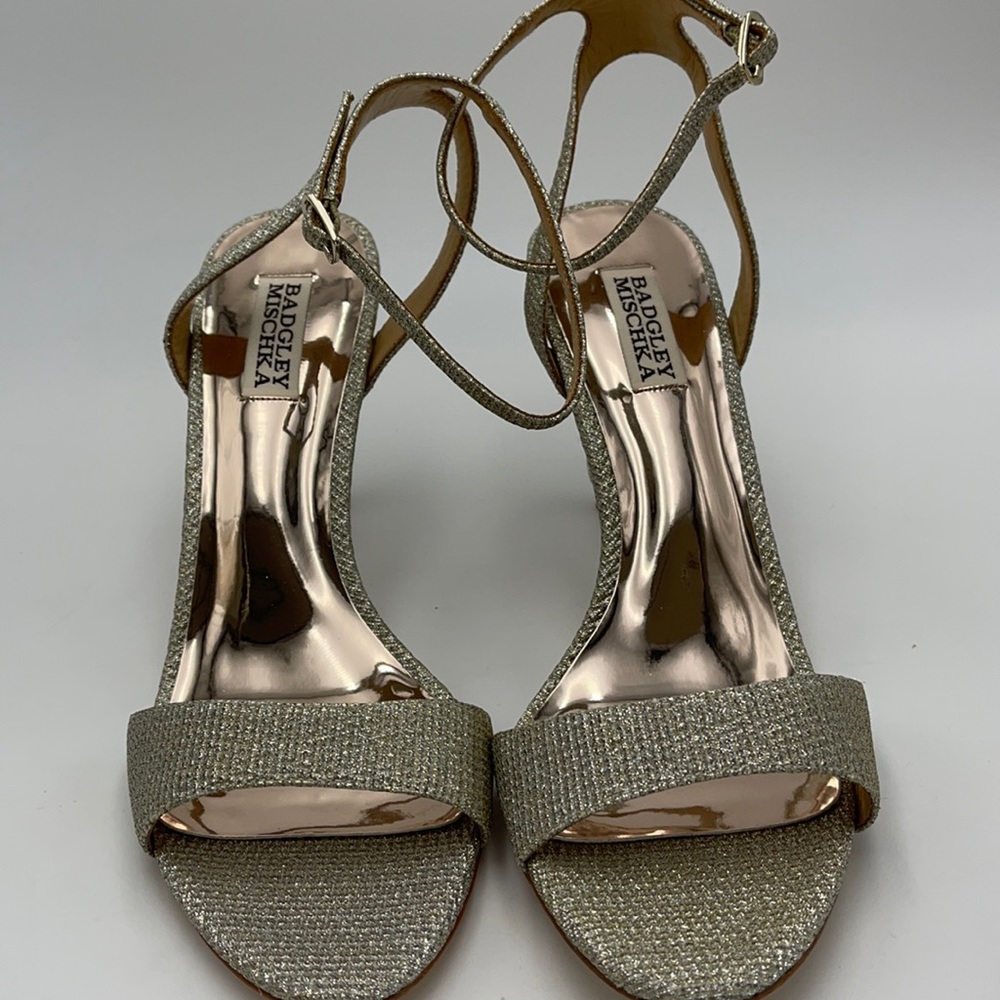 Badgley Mischka Eomen’s Evamatie heeled Sandal size 9.5 gold